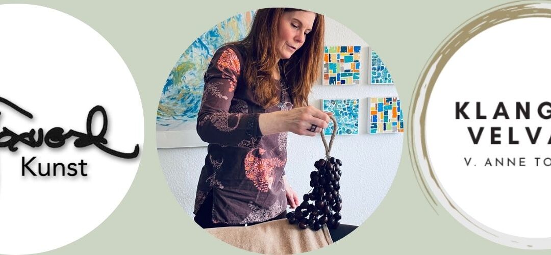 Selvstændig kunstner og klangterapeut Anne Toxværd – kunst og klang side om side
